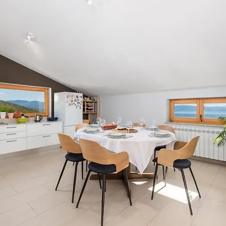 Blue Horizon オパティヤ